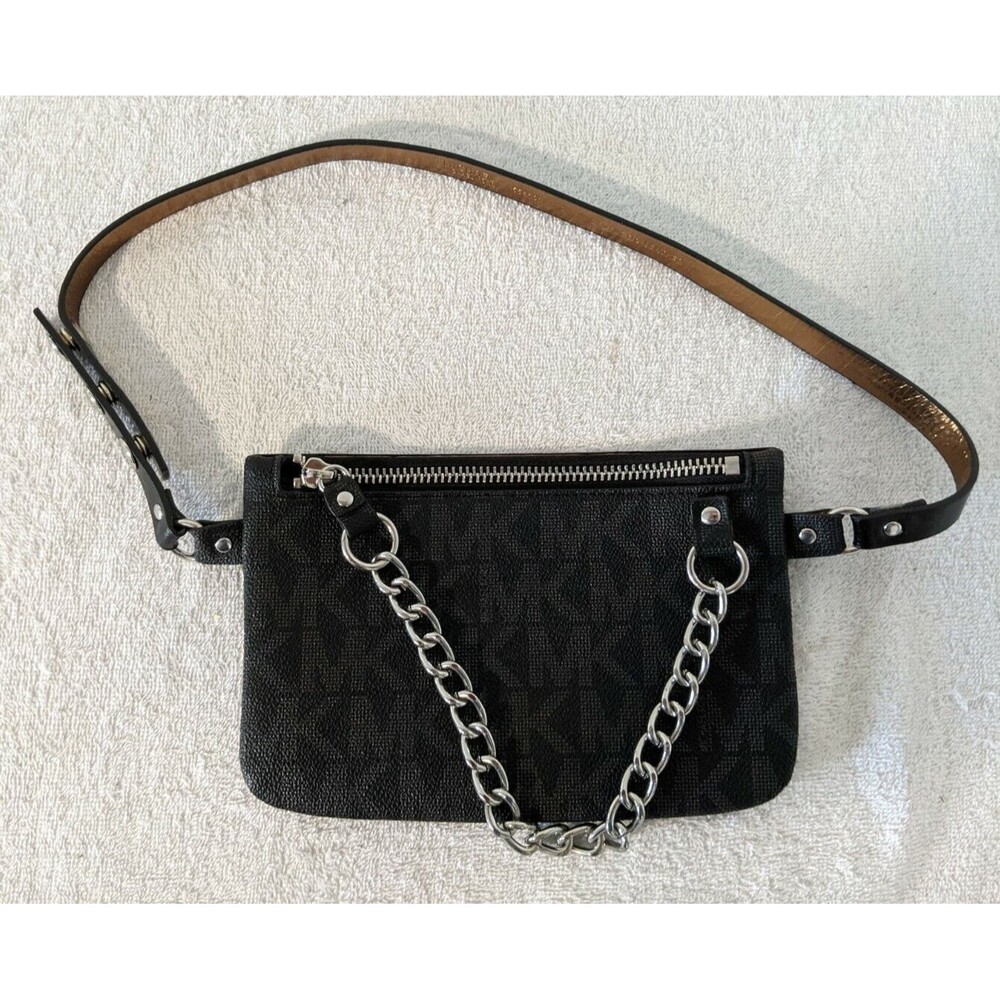 Michael Kors MK Leather Fanny Pack Belt w/ Pull Chain Black Purse Bag 554131